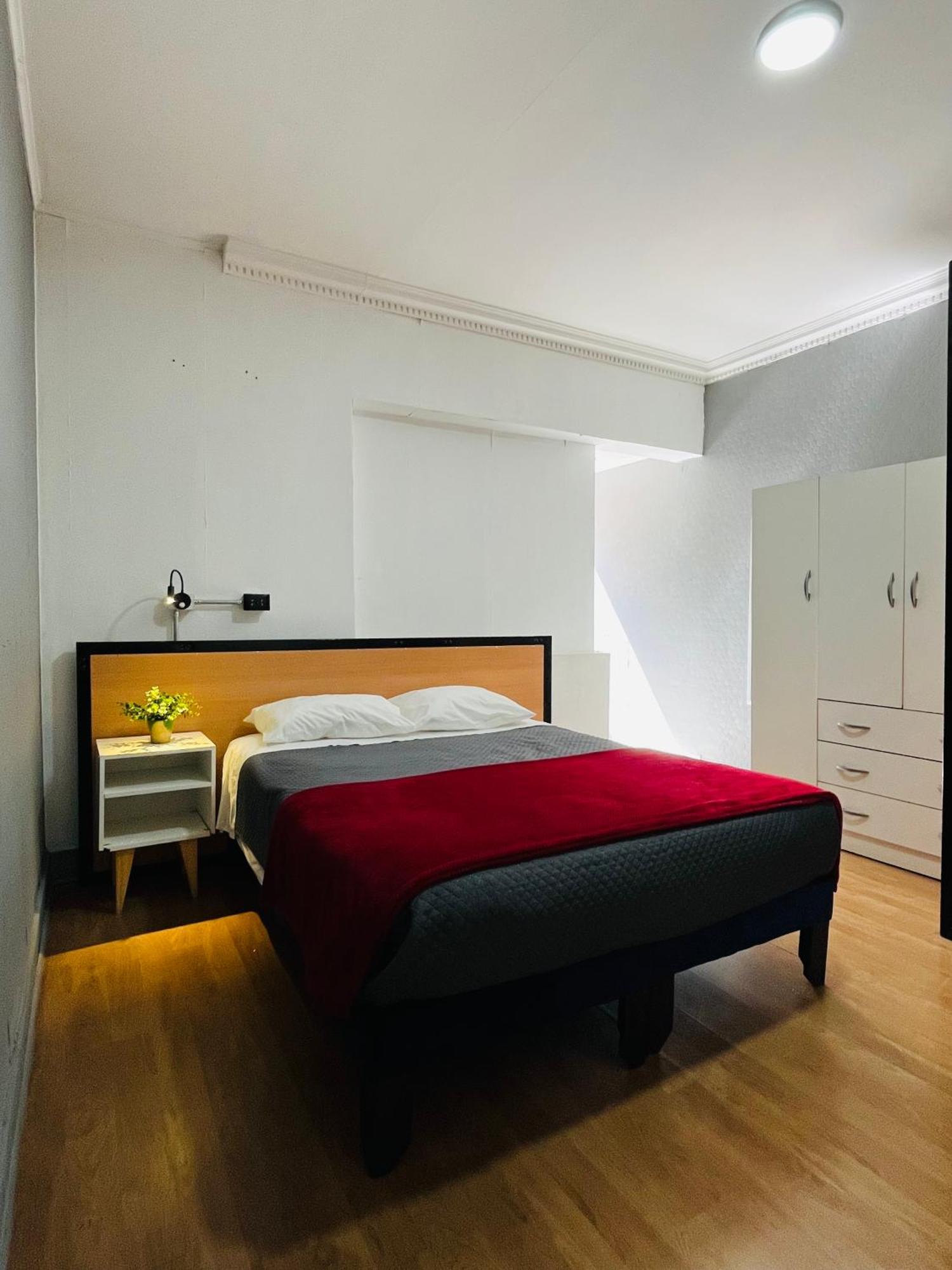 Enjoy Hostel Santiago Exterior photo